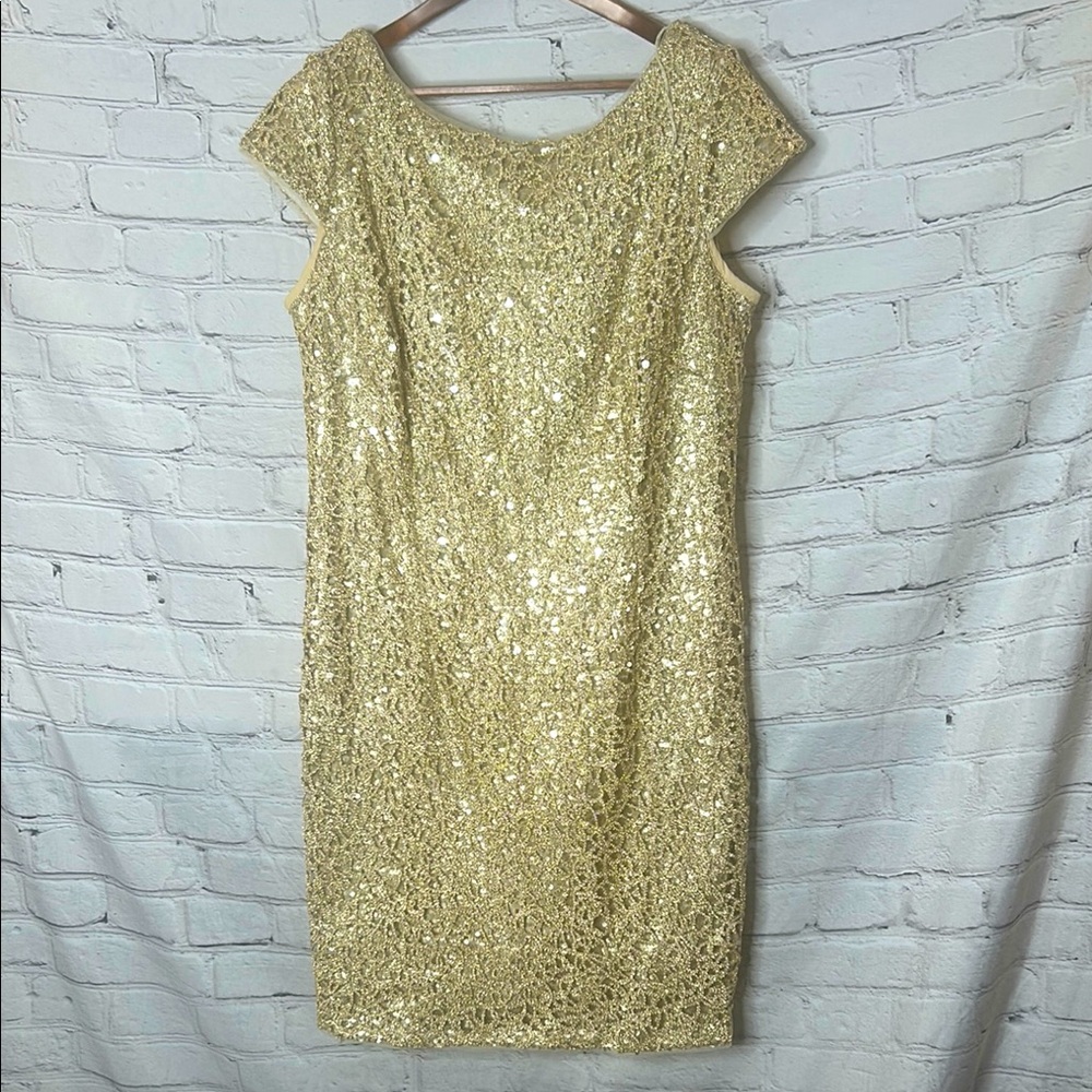 Adrianna Papell Elegant Gold Sequin Dress Size 18W Excellent Condition